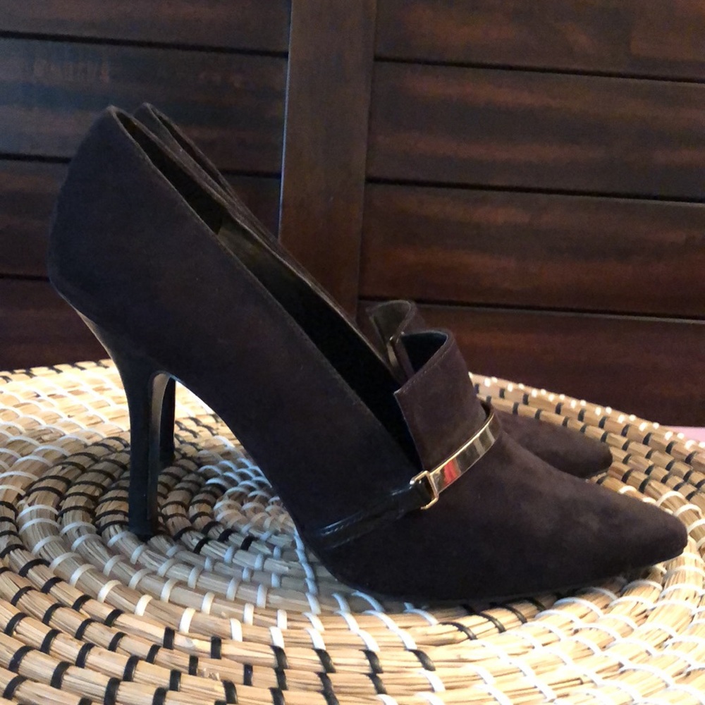 Heels - Picture 2 of 4